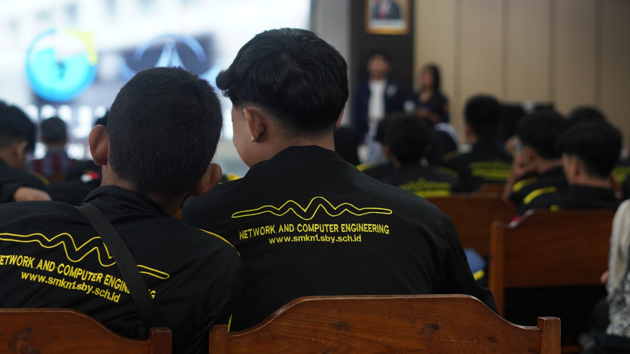 DTETI FT UGM Sambut Kunjungan SMK Negeri 1 Surabaya – jteti ft ugm