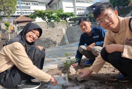 Turut Tanam Seribu Bibit Pohon, Meriahkan HUT RI