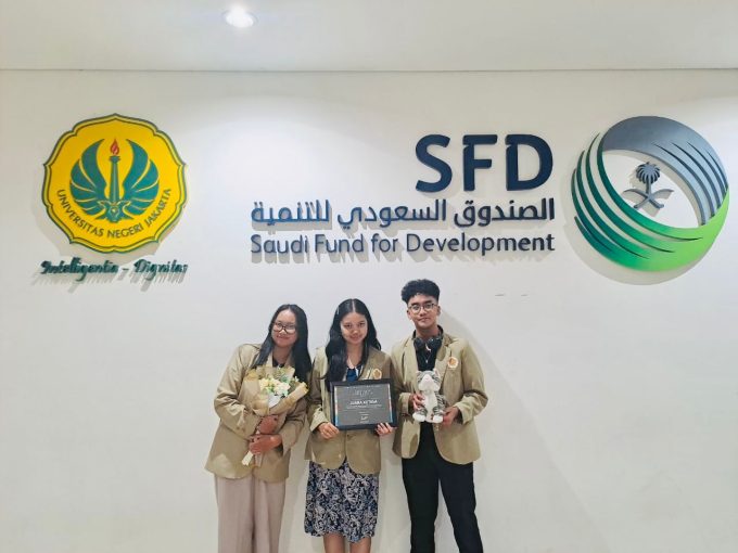 Mahasiswa DTETI UGM Juara Nasional di UNJ Design Fest UI/UX Competition 2025